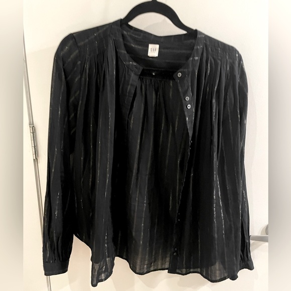 Cute button down with stripe detailing - Picture 1 of 3